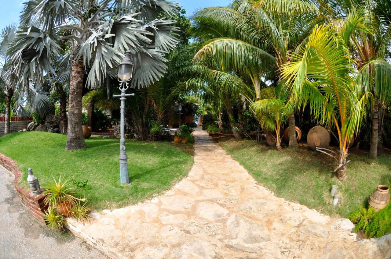 Sun Reef Village On Sea Willemstad Exterior photo